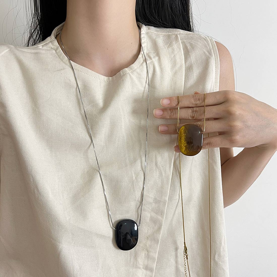 やさしい雰囲気を演出するストーンネックレス アクセサリー 首元 胸元 ストーン 華やか 落ち着き アクセント ご褒美 贈り物 ギフト 誕生日 デイリー カジュアル キレイめ おしゃれ フェミニン 大人かわいい 個性 日常 お出かけ