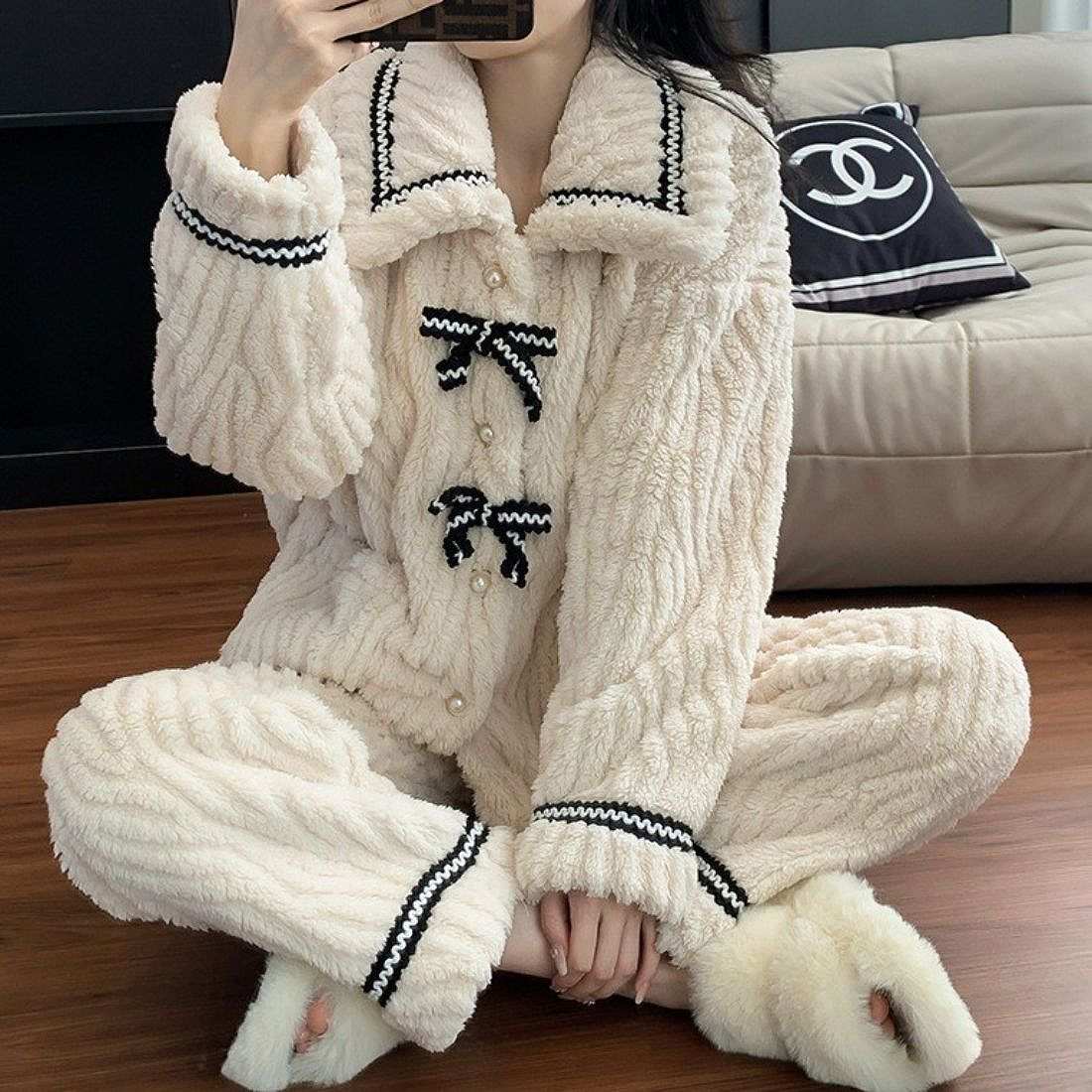 ふわふわの癒しに包まれる幸せルームウェア パジャマ セットアップ あたたかい 防寒 おうち時間 おしゃれ 秋冬 リラックス ゆったり パンツ トップス セット ポケット付き マシュマロ 伸縮性 ストレッチ ボア