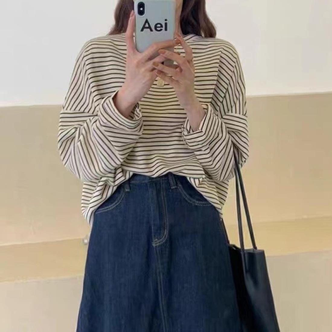 ボーダー長袖Tシャツ Tシャツ 長袖 ロンT ボーダー ラウンドネック ゆったり ルーズ カジュアル シンプル 大学生 通学 OL 通勤 オフィス デイリー シンプル