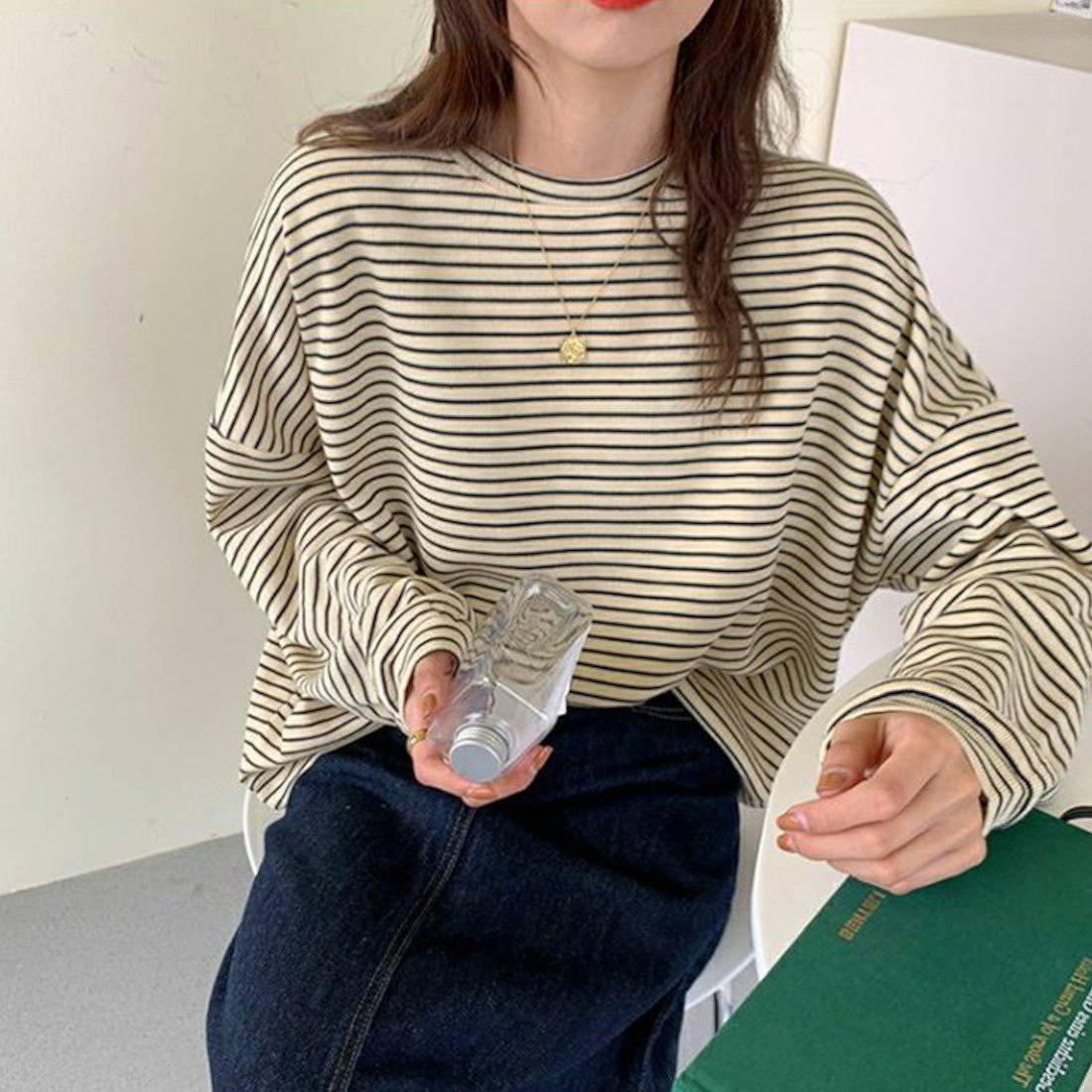 ボーダー長袖Tシャツ Tシャツ 長袖 ロンT ボーダー ラウンドネック ゆったり ルーズ カジュアル シンプル 大学生 通学 OL 通勤 オフィス デイリー シンプル