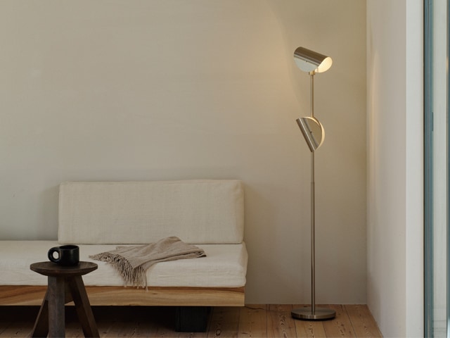 Ferrum フェルム フロアライト