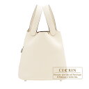 エルメス ピコタン バッグ（レディース） エルメス　ピコタンロック22/MM　ナタ　トリヨンクレマンス　シルバー金具　HERMES　Picotin Lock bag 22/MM　Nata　Clemence leather　Silver hardware