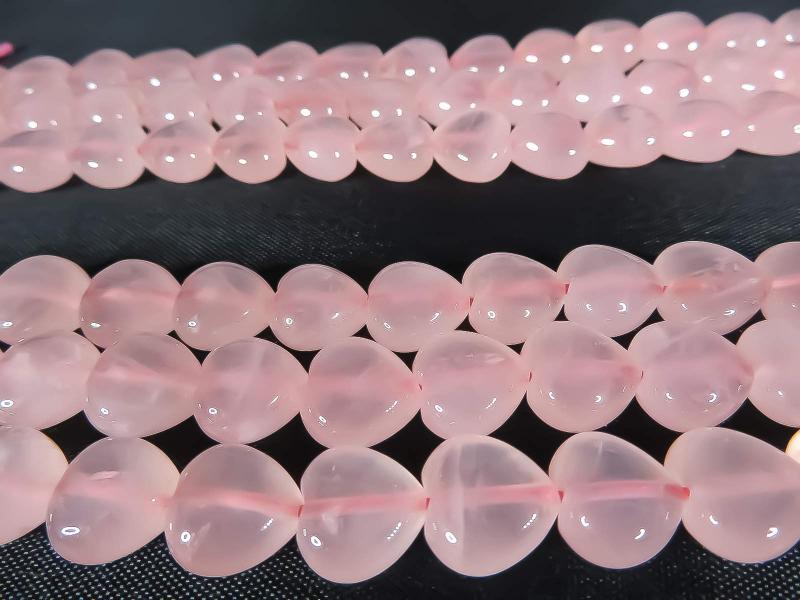 樂天商城 - 【SmileStone】紅水晶 クリスタル ローズクォーツ ハート型 3～20mm 1連売り（約38cm） 天然石 パワーストーン ビーズ