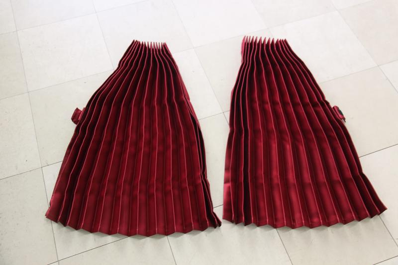 トラックカーテン トラック用品 プリーツ センターカーテン ワイン サイズ巾120cmx丈100cm （2枚入り）..