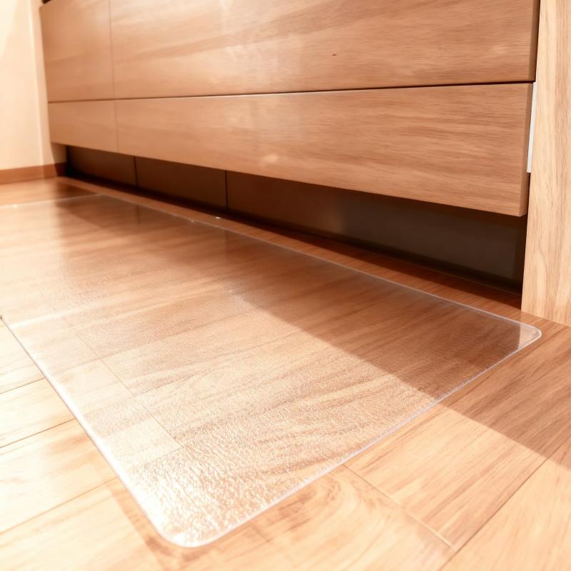 キッチンマット 拭ける 透明 床の汚れや傷を防止 1.5mm 薄型 カット自在 汚れ拭きやすい キッチン・リ..