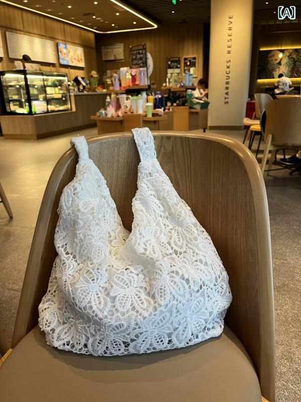 色: 白スタイル: ストリート商品番号: 8189材料: ポリエステルなバッグスタイル: トートバッグバッグのサイズ: ZON注目要素: ミシン糸発売年と季節: 2025春裏地の質感: ポリエステルバッグの形状: 長方形蓋の開け方: 磁気バックルバッグの内部構造: ラミネートジッパーバッグ硬さ: 柔らかい外袋タイプ: 内側のパッチポケットライセンス取得可能プライベートブランドがある: いいえショルダーストラップの数: シングルルート該当するシナリオ: 普段使いのマッチング