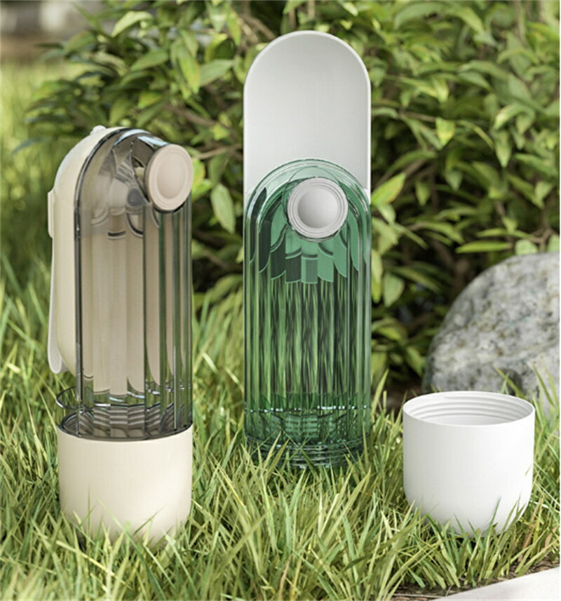 【送料無料】ペット給水給餌器 軽量 水筒 携帯水筒 携帯用給水給餌器 水飲み器 ボトル 自動給水器 水漏..