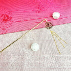 唐草隠れ猫かんざし　ゴールド　和柄　和小物　和雑貨　かんざし　ヘアアクセサリー　髪飾り　おしゃれ