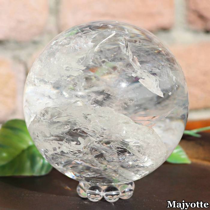 水晶（スフィア）ブラジル産 【82.0mm×82.0mm×82.0mm 772.3g】 台座つき 虹 レインボー クリスタル 加工石 丸玉 透明 パワー 浄化 癒し ヒーリング 玄関 寝室 リビング カウンター 置石 天然石 クリア 4月誕生石 開運 プレゼント