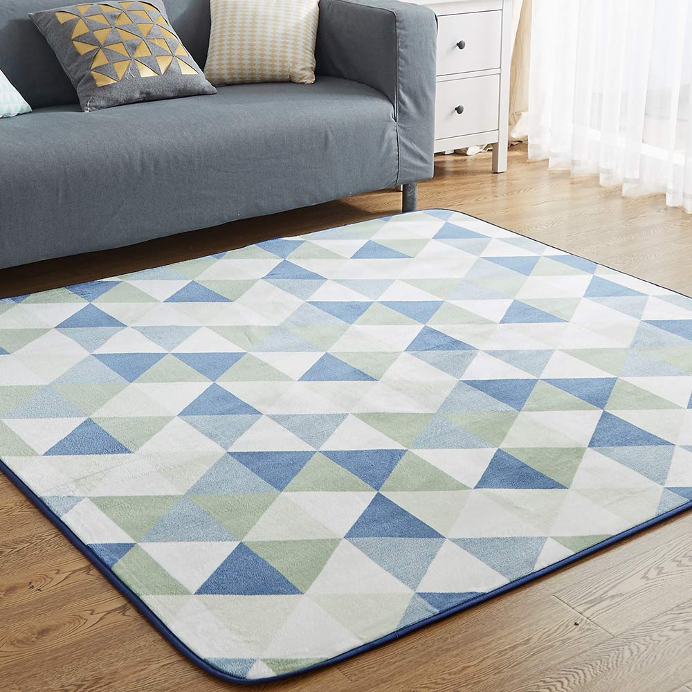 Rakuten - VK Living カーペット ラグ ラグマット 絨毯 135×185cm(約1.5畳) 滑り止め 洗える 防ダニ 抗菌 防臭 オールシーズン 床暖房 ホットカーペット対応 簡単に掃除 おしゃれ 北欧 フランネルラグ トライアングルブルー