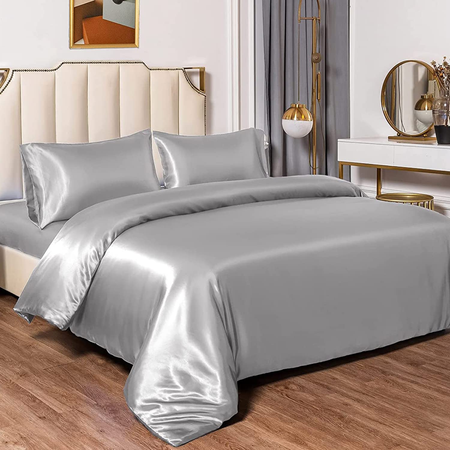 ・【布団カバーダブル4点セット】掛け布団カバー・190X210cm、ボックスシーツ・140X200+30cm、厚さ5-30cmのマットレスにぴったりフィットします。封筒枕カバー・43X63cm（2枚）。上品な極細ポリエステル生地と高密度のサテン織りで、シルクのように滑らかな肌触りとつや感が生まれました。・【素肌にやさしい生地】活性染色工芸を採用し、色褪せなくて毛玉の心配も必要ない。防臭、防ダニ、抗菌、ホルムアルデヒド無し。毎日、素肌に触れるものだからこそ、抗菌防臭加工を施しています。ほこりや毛羽立ちが出にくいのも特徴で、お肌の敏感な方や、赤ちゃんにもおすすめできます。・【ツルツル肌触り】100％高品質なサテン生地（シルク光沢）で、優れた通気性と放湿性、素早く湿気を吸い取り、 発散してくれるのでいつでも蒸れを感じなくサラサラとした肌触りです。 冬の時、カバーの繊維と繊維の間に暖かな空気をためてくれるので、保温性が高く、暖かな状態を保ってくれます。・【美肌・美髪】サテンの掛け布団カバーセットは保湿作用がありますが、それと同時に吸湿性・放湿性・通気性にも富んでいます。就寝時の乾燥や寝返りなどで起こる髪や肌の摩擦によるダメージを最小限に抑え、睡眠中の髪や肌をしっとり保湿し、乾燥や刺激からから髪や肌をやさしく守り、美肌・美髪に導きます。・【ご自宅で丸洗い可能】：洗濯耐久性に自信あり！ご自宅の洗濯機で丸洗い可能、いつでも清潔に使えます。さらに速乾性により、梅雨の季節など、洗濯物の乾きにくい時期にも?いつも清潔！