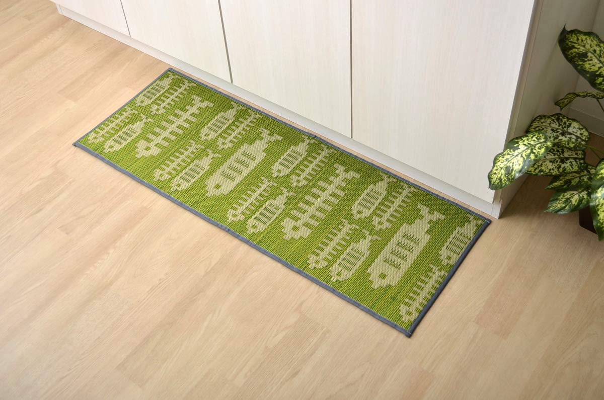 楽天SelectSHOP 岐阜 楽天市場店イケヒコ い草 畳 マット い草キッチンマットおさかな 約60×270cm グリーン 国産い草使用 滑りにくい加工 シンプルデザイン #8240280