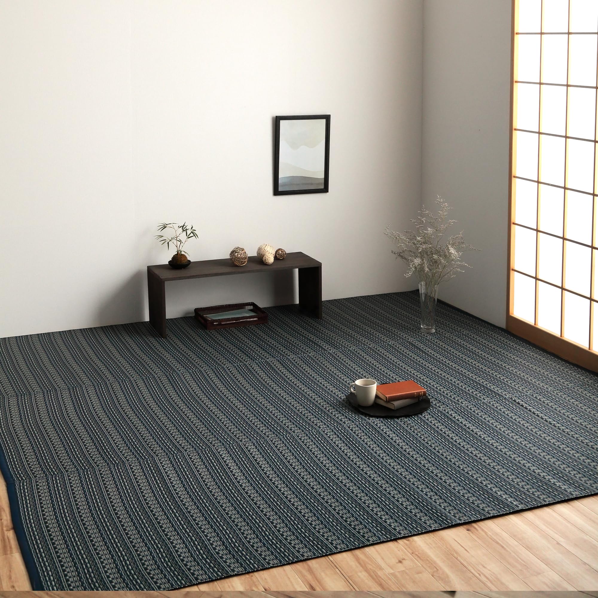 イケヒコ 『バルカン』 肌触りの良い国産 畳 マット 団地間6畳 ネイビー 傷がつきにくく引っ掻き傷にも強い丈夫なPP素材で作ったカーペット 水こぼしや汚れに強くてお手入れ簡単な洗えるラグ 夏は肌に密着しにくくベタつかない キャンプ・花見などアウトドアでも