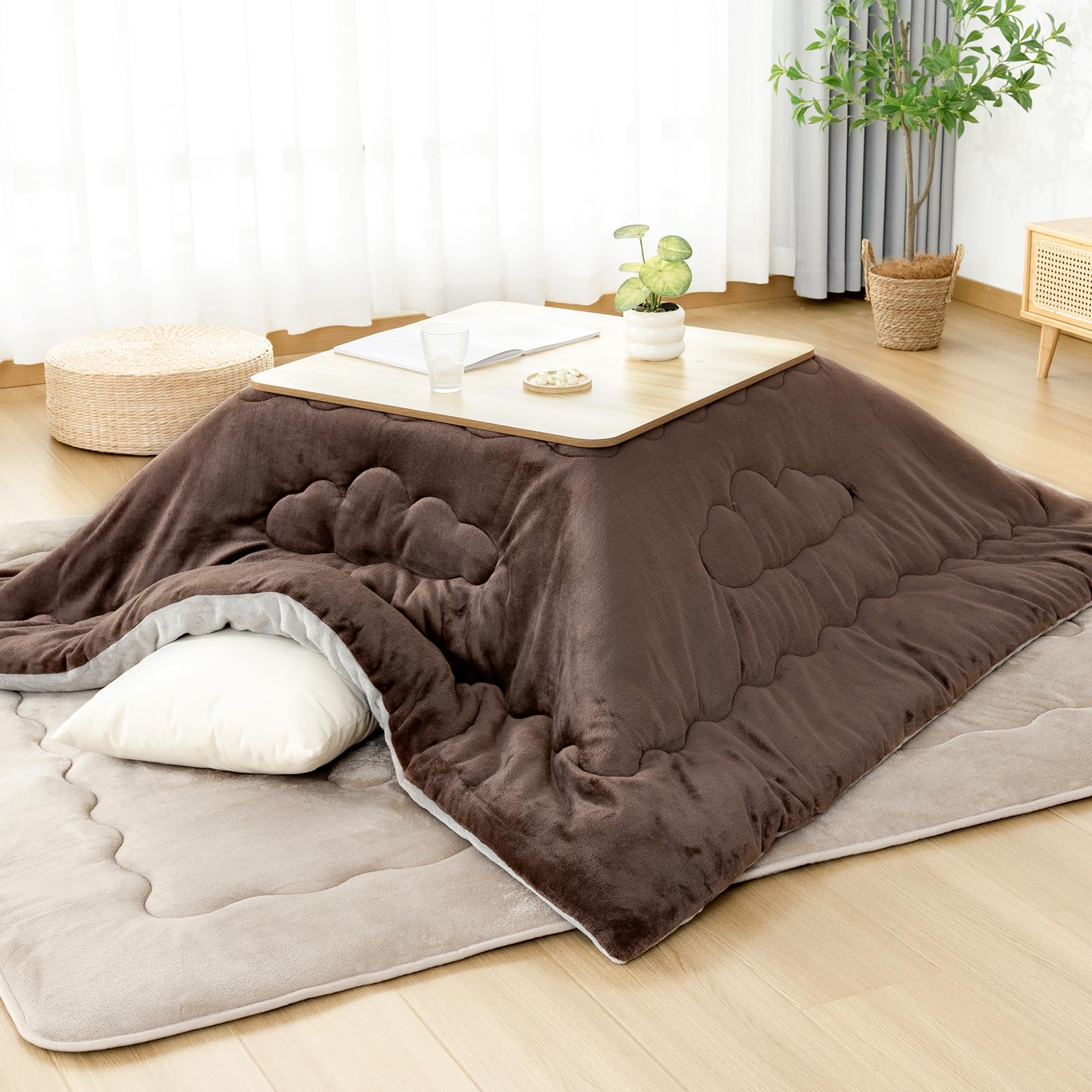 OIGAE こたつ布団 正方形 単品185×185cm 【雲】キルティング 保温蓄熱 リバーシブル フランネル 綿ズレ防止 吸湿発熱 こたつふとん ふわふわ こたつ掛け布団 洗える 抗菌防臭火燵布団 静電気防止 毛抜けにくい 可愛い コタツ布団 ベージュ・