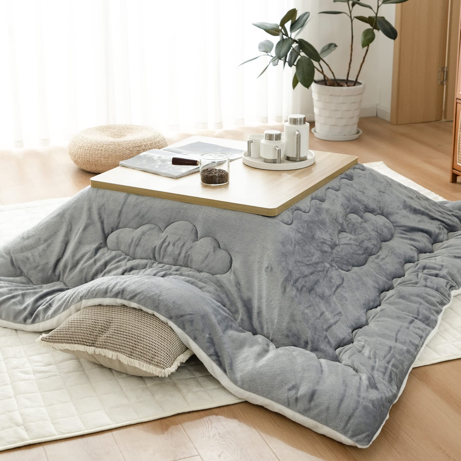 OIGAE こたつ布団 長方形 単品185×235cm 【雲】キルティング 吸湿発熱 リバーシブル フランネル 綿ズレ防止 保温蓄熱 こたつふとん ふわふわ こたつ掛け布団 洗える 抗菌防臭 火燵布団 静電気防止 毛抜けにくい 可愛い コタツ布団 グレー・