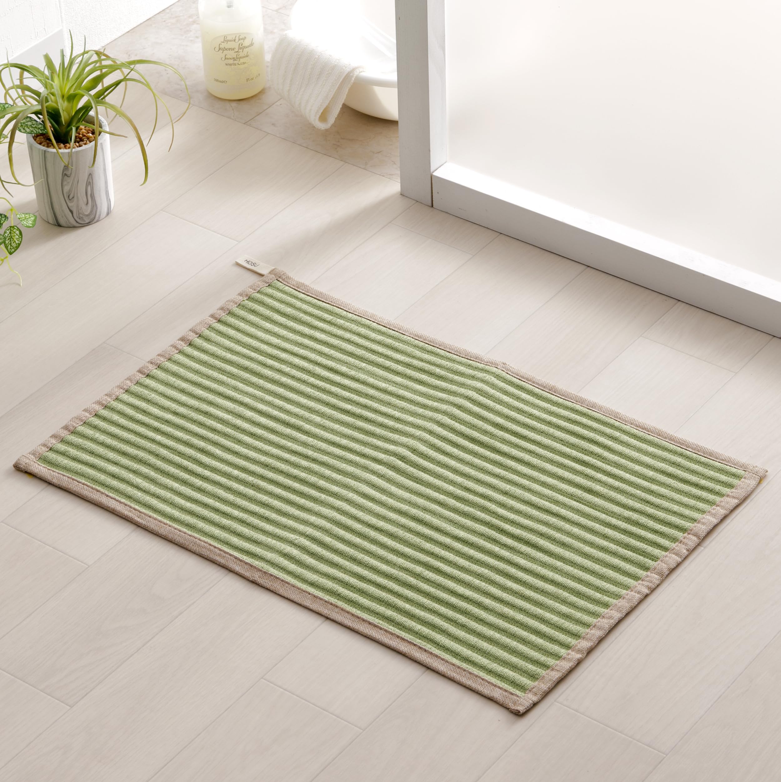 樂天商城 - イケヒコ バスマット 速乾 洗える 吸水 HOSU 足裏が喜ぶバスマット 約60×100cm グリーン 大判 親子サイズ 滑り止め 浴室 洗面所 洗面台前 足ふきマット #1302630128701