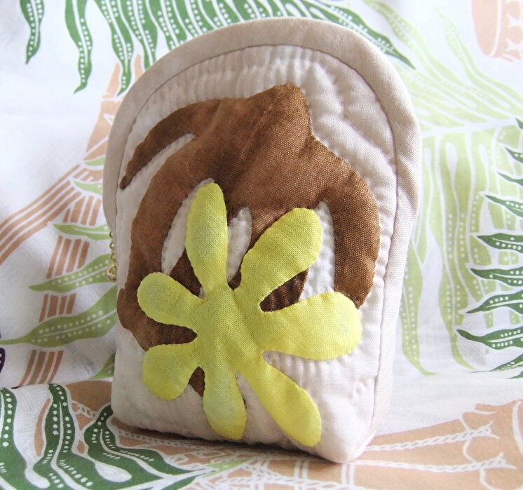 【セール】【ハンドメイド作品】ハワイアンキルトハンドメイドポーチ1点もの！