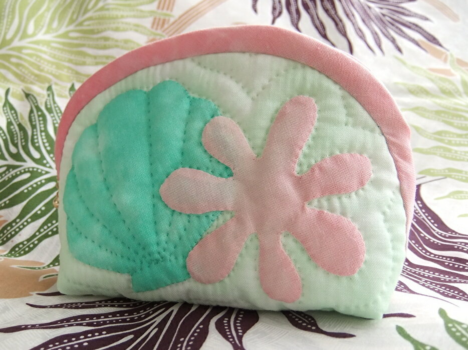 【ハンドメイド作品】ハワイアンキルトハンドメイドポーチ1点もの