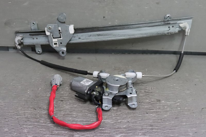 Y32 セドリック/グロリア 右側パワーウィンドウレギュレーター【送料