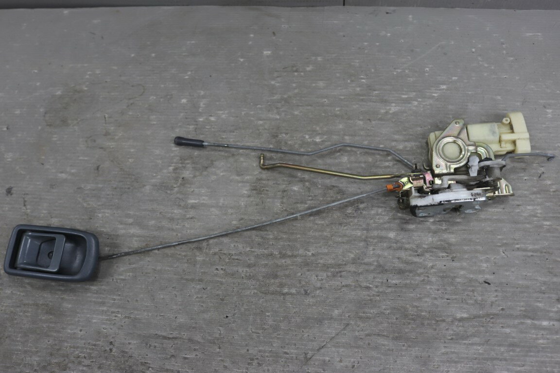 トヨタ デュエット 1.3V(M101A) 純正 破損無 右前 ドアロックアクチュエーター 右フロント p060217 中古20260107