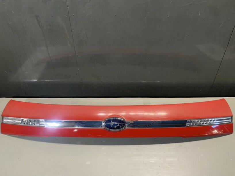 スバル レガシィ アウトバック 2.5iアーバンセレクション E型 後期(BP9) 純正 リアガーニッシュ エンブレム 91711AG040 p051487 中古20250111