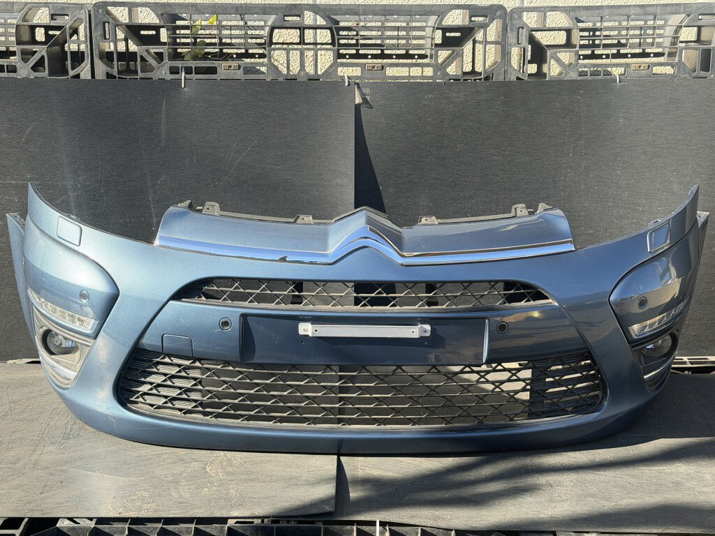 シトロエン C4 ピカソ 純正 フロントバンパー ブルー系 96 80 402277 2000998 青系 Fバンパー Citroen フランス車 p060294 中古20260113