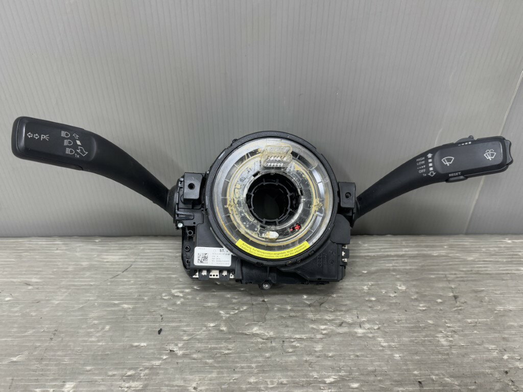 アウディ A5 スポーツバック 右H(8TCDNL) 純正 破損無 動作保証 コンビネーションスイッチ スパケ p051862 中古20250118