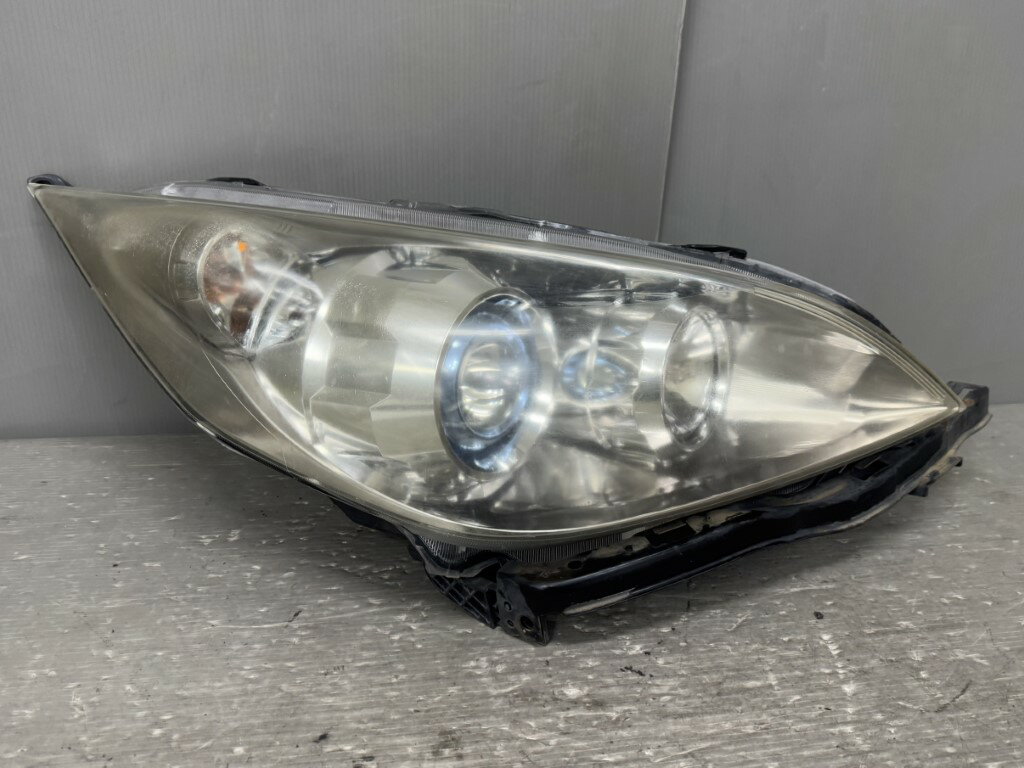 乐天商城 - ステップワゴン スパーダ 後期(RG1) 純正 コイト 右 ヘッドライト HID バラスト レベ キセノン ヘッドランプ 100-22594 p051882 中古20250118