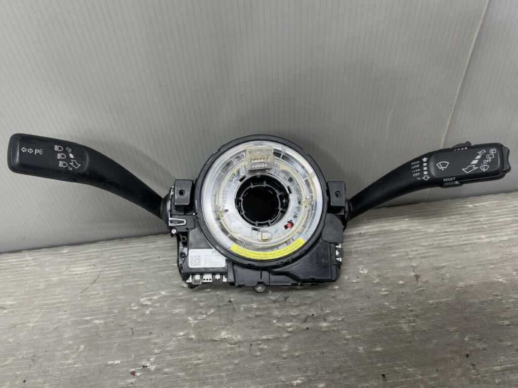 アウディ A4 アバント 2.0 TFSI クワトロ 右H(8KCDNF) 純正 破損無 動作保証 ディマースイッチ スパイラルケーブル コンビネーションスイッチ 間欠 p051900 中古20250118