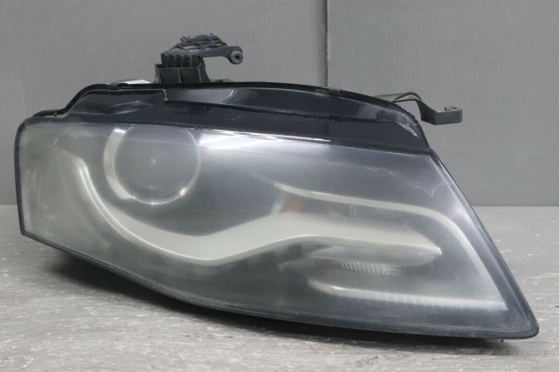アウディ A4 アバント 1.8 TSFI 前期(8K 8KCDH B8) 純正 AL 破損無 動作保証 右 ヘッドライト HID バラスト レベ付 キセノン ヘッドランプ 8K0 941 004 D 0 301 240 672 p051947 中古20250118