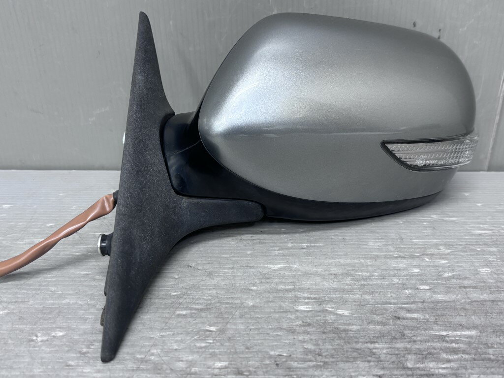 レガシィ アウトバック 3.0R(BPE BPED5UU HRH) 純正 破損無 動作保証 左 ドアミラー ウィンカー ヒーター 電格 9P 9ピン 45A サイドミラー 左ミラー p060352 中古20260116