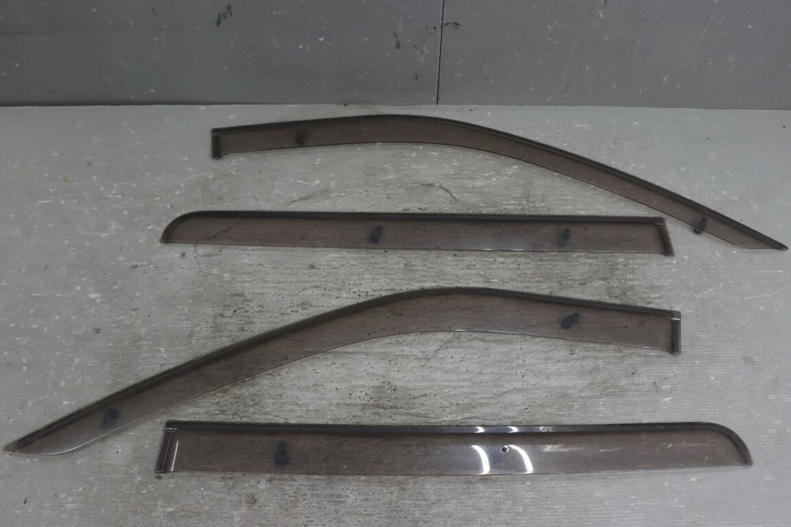 トヨタ WiLL Cypha ウィルサイファ 1.3L 2WD(NCP70) 純正 破損無 ドアバイザー サイドバイザー 金具付 1台分セット p060333 中古20260116