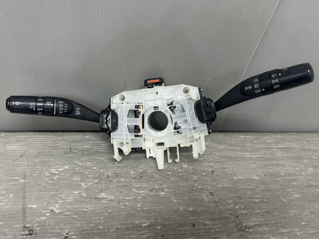 レガシィ アウトバック 2.5I C型(BP9) 純正 破損無 動作保証 コンビネーションスイッチ ディマースイッチ ワイパースイッチ ライトスイッチ p052114 中古20250122