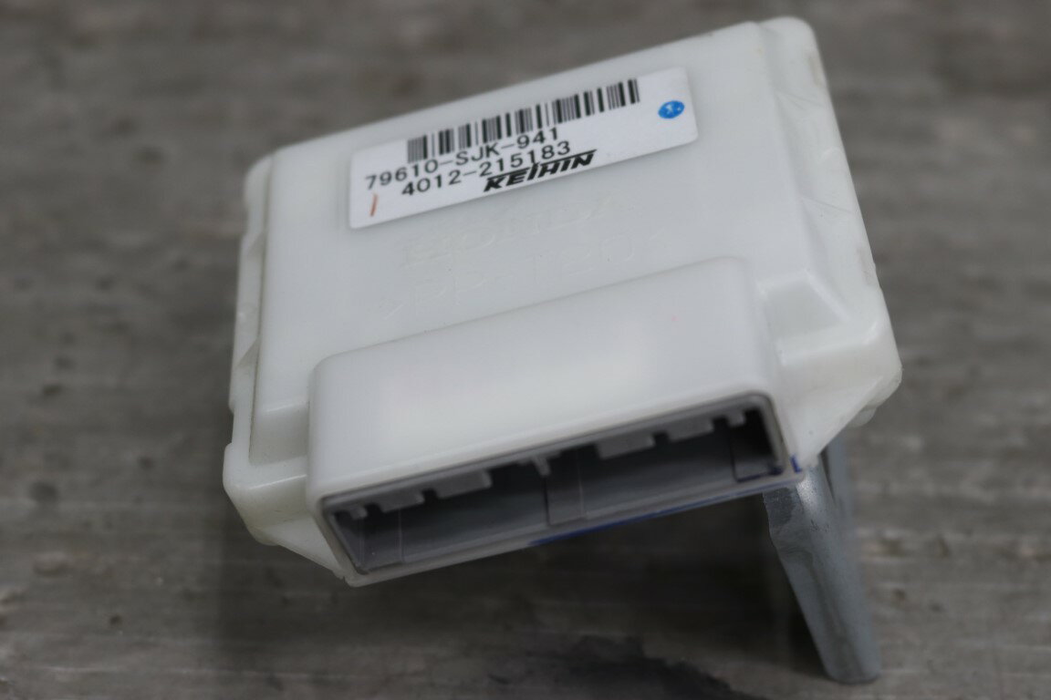 エリシオン VG プレミアム(RR3) 純正 KEIHIN 破損無 エアコン コンピューター 79610-SJK-941 p060492 中古20260123