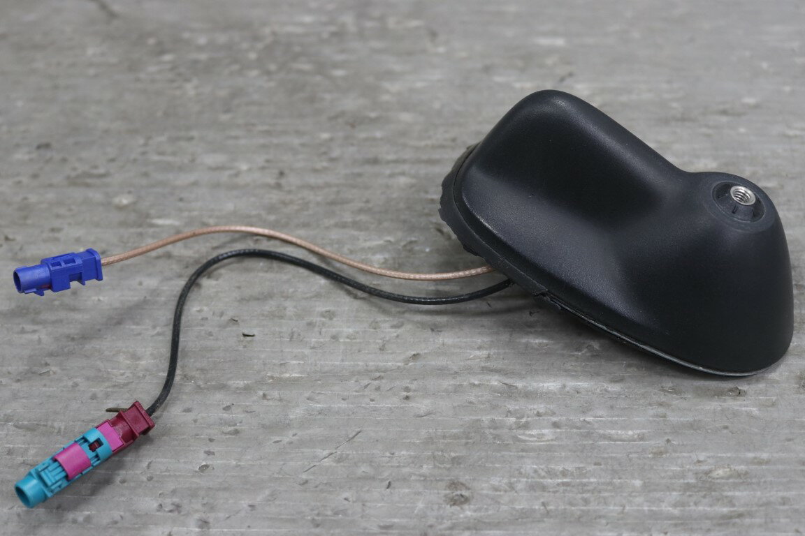 BMW Mini Cooper S ミニクーパー S LCI 右H 後期(R56 MF16S MF16) 純正 fuba ルーフアンテナベース 3442133-02 p060506 中古20260123