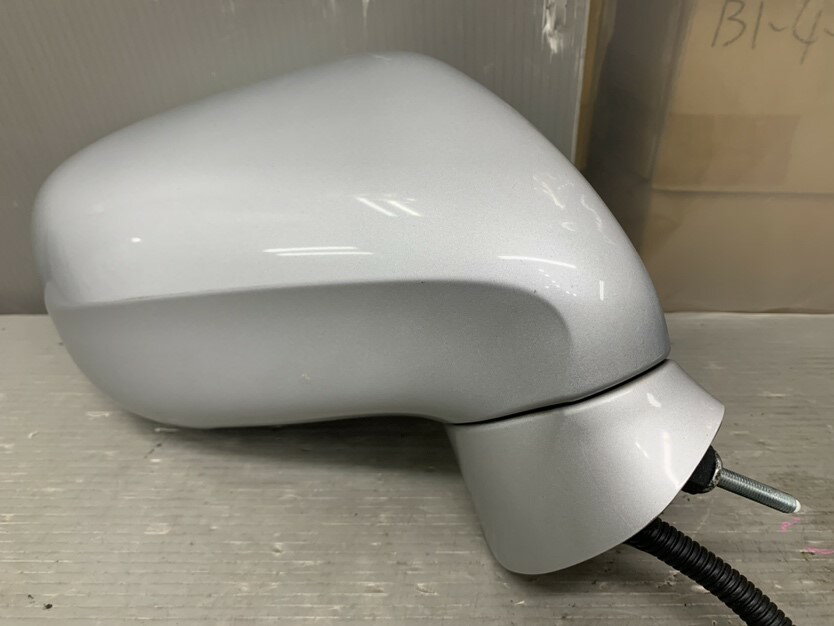 レクサス IS250 バージョンS 前期(GSE20) 純正 破損無 動作保証 右 ドアミラー 1G1 電格 9P＋6P 右 サイドミラー ウェルカムランプ TR0501 011097 p052334 中古20250125