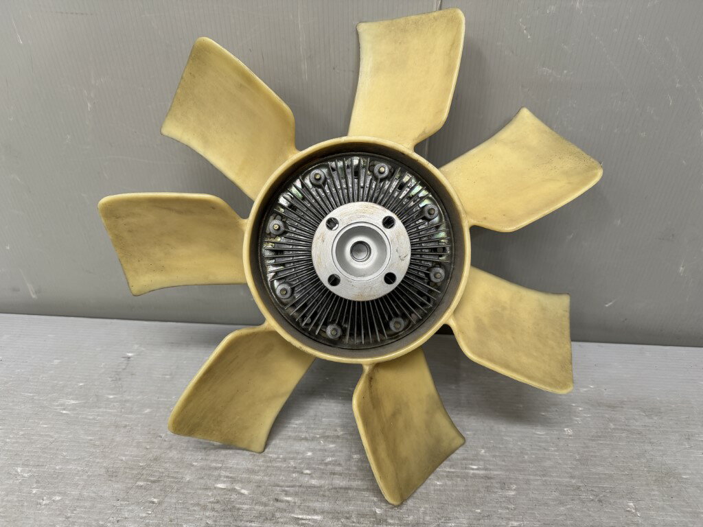 トヨタ ブレビス AI300(JCG11 2JZFSE JCG11-CEAZH) 純正 アイシン 破損無 動作保証 カップリングファン ラジエーターファン クーリングファン 7枚羽 p060545 中古20260126