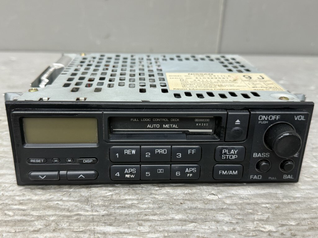 日産 パルサー M1 3ドア ハッチバック (FN14 N14) 純正 カセットデッキ CSK-9311LA Xanavi オーディオデッキ p060562 中古20260127