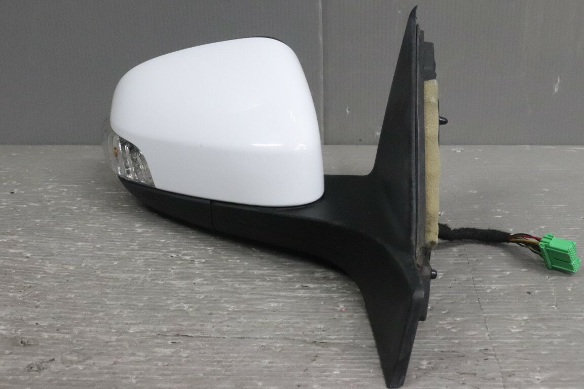 乐天商城 - ボルボ V70 ドライブ e(BB4114) 純正 破損無 動作保証 右 ドアミラー 電格 12P 12ピン ウィンカー ウェルカムランプ付 ホワイト系 右 ミラー サイドミラー 261110 p052508 中古20250205