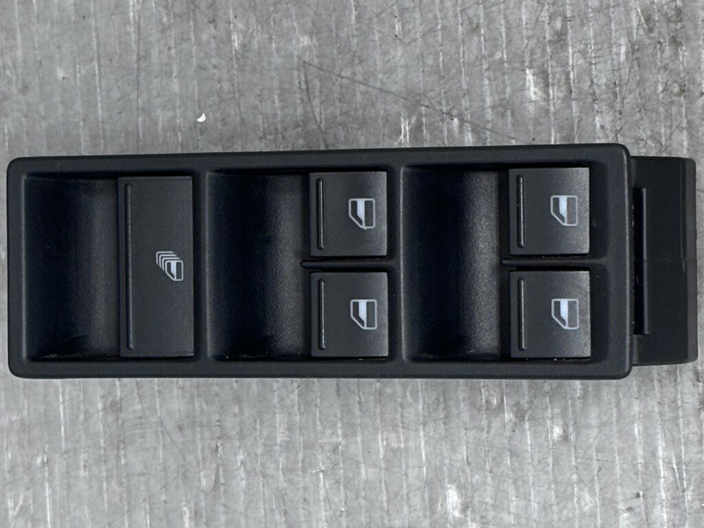 Rakuten - VW ニュービートル カブリオレ LZ 右H 後期 63840km (1YAZJ 1Y) 純正 破損無 動作保証 パワーウィンドウスイッチ マスタースイッチ 運転席側 右側 p060646 中古20260203