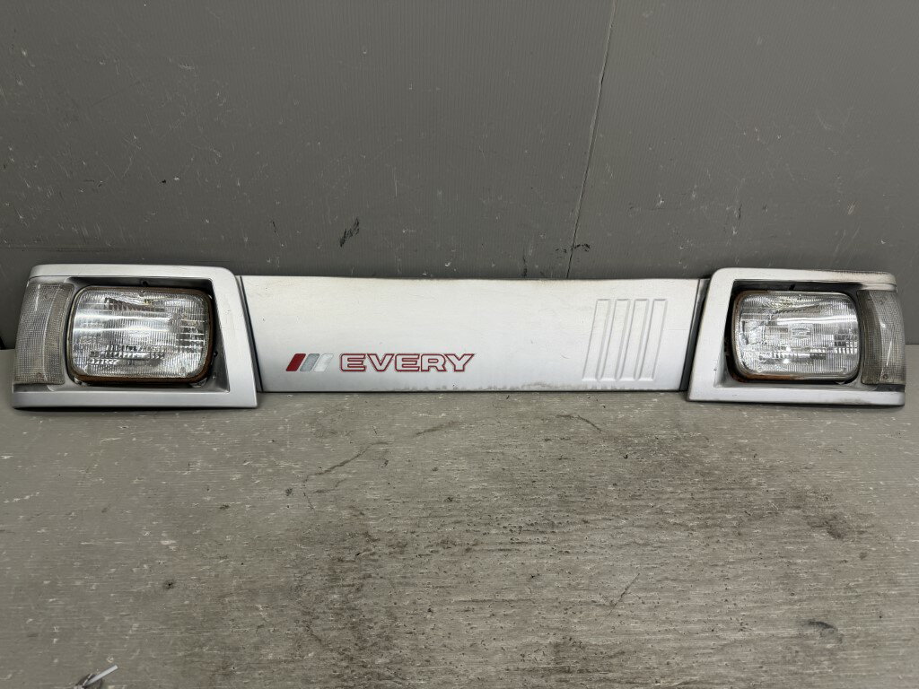 エブリィ PL 5MT(DA71V EPLF-3) 純正 コイト 動作保証 ヘッドライト シールドビーム コーナーランプ ベゼル ヘッドランプ ウィンカーランプ フロントグリル 左右セット 右 左 2B1X p060648 中古20260203