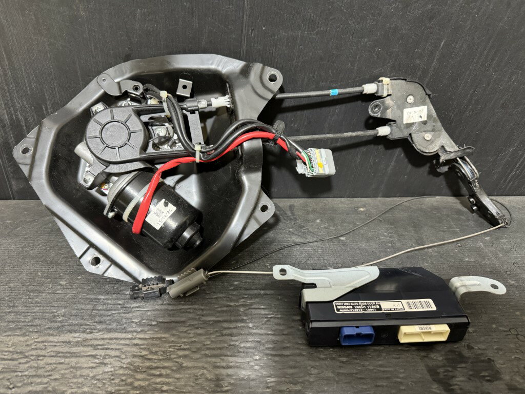 樂天商城 - セレナ 20X S ハイブリッド 前期(HC26 C26) 純正 アイシン 破損無 動作保証 右パワースライドモーター コンピューター 285D1 1VA0B 414813-10941 p060716 中古20260207