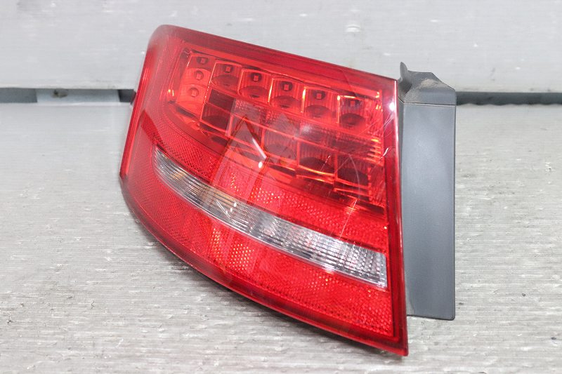 アウディ A4 アバント 右ハンドル 前期(8KCDNF) 純正 AL 左 テールランプ テールライト LED全点灯OK 21..