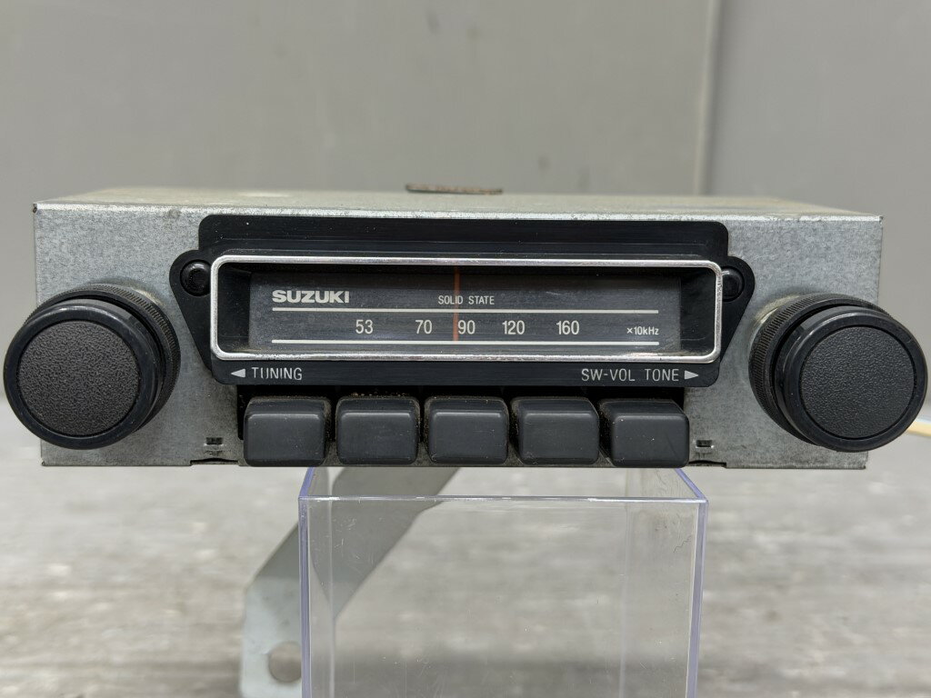 スズキ エブリィ(DA71V EPLF-3) 純正 AMラジオ ラジオチューナー ラジオ カーラジオ 39101-50A9 p060777 中古20260210