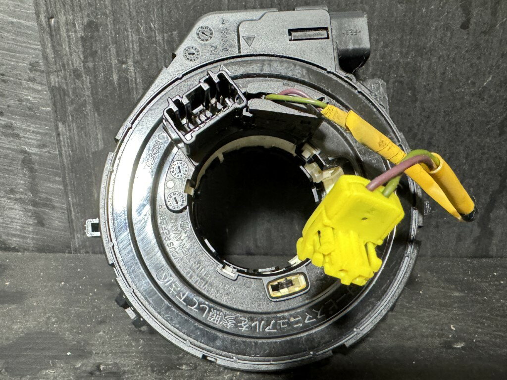 マツダ デミオ 13-SKYACTIVE(DEJFS) 純正 破損無 動作保証 スパイラルケーブル D651-66-CS0 p060834 中古20260214