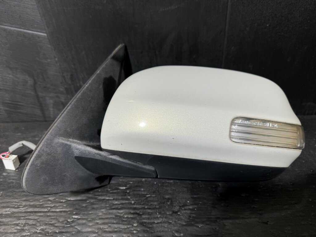 トヨタ bB エアロ Gパッケージ 後期(QNC21 QNC21-BHSGK(Q)) 純正 ムラカミ 破損無 動作保証 左ドアミラー ウィンカー 電格 7P 7ピン W16 8392 p060841 中古20260214