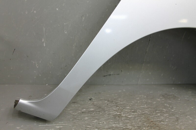 26 セレナ 20S 前期(C26 FC26) 純正 右 フロント フェンダーパネル 右前 K23 F3100-1VAMA p045063 中古20240406