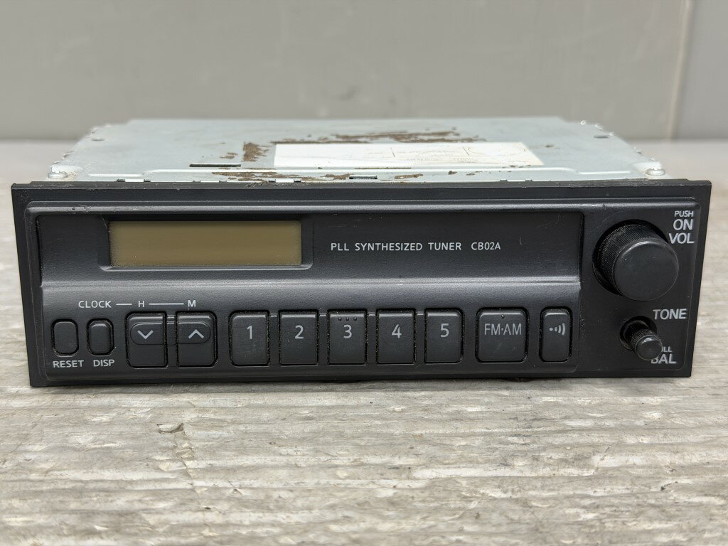セドリック スーパーカスタム 営業車 セダン LPG(QJY31 Y31) 純正 破損無 動作保証 AM FMラジオ ラジオチューナー チューナー オーディオデッキ CB02A p061000 中古20260224