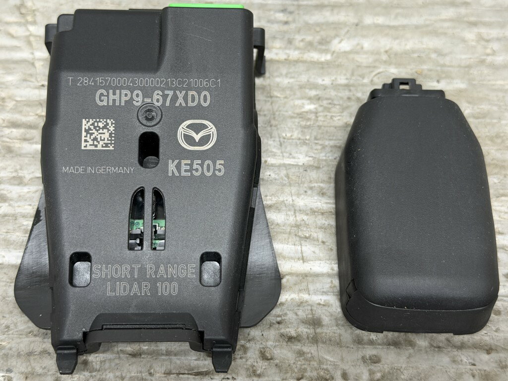 マツダ アテンザ ワゴン XD 前期(GJ2FW GJ) 純正 破損無 動作保証 ショートレンジレーダー フロントカメラ センサー付 GHP9-67XD0 p061002 中古20260224