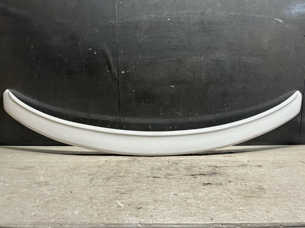 マツダ MPV 23T 前期(LY3P) ボンネットスポイラー スポイラー メーカー不明 25D スノーフレイクホワイトパールマイカ p061005 中古20260224